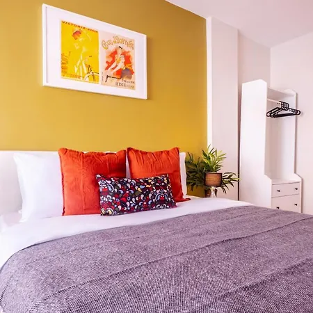 Chic Flat With Balcony Near Moda Shore Apartment Istanbul