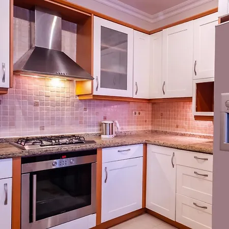 Chic Flat With Balcony Near Moda Shore Apartment Istanbul